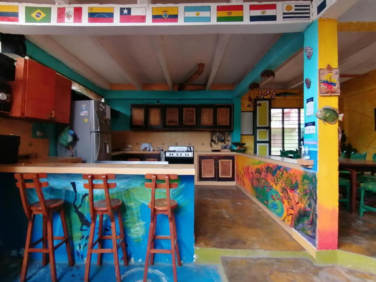 Hostel Villa Mary Taganga Buitenkant foto