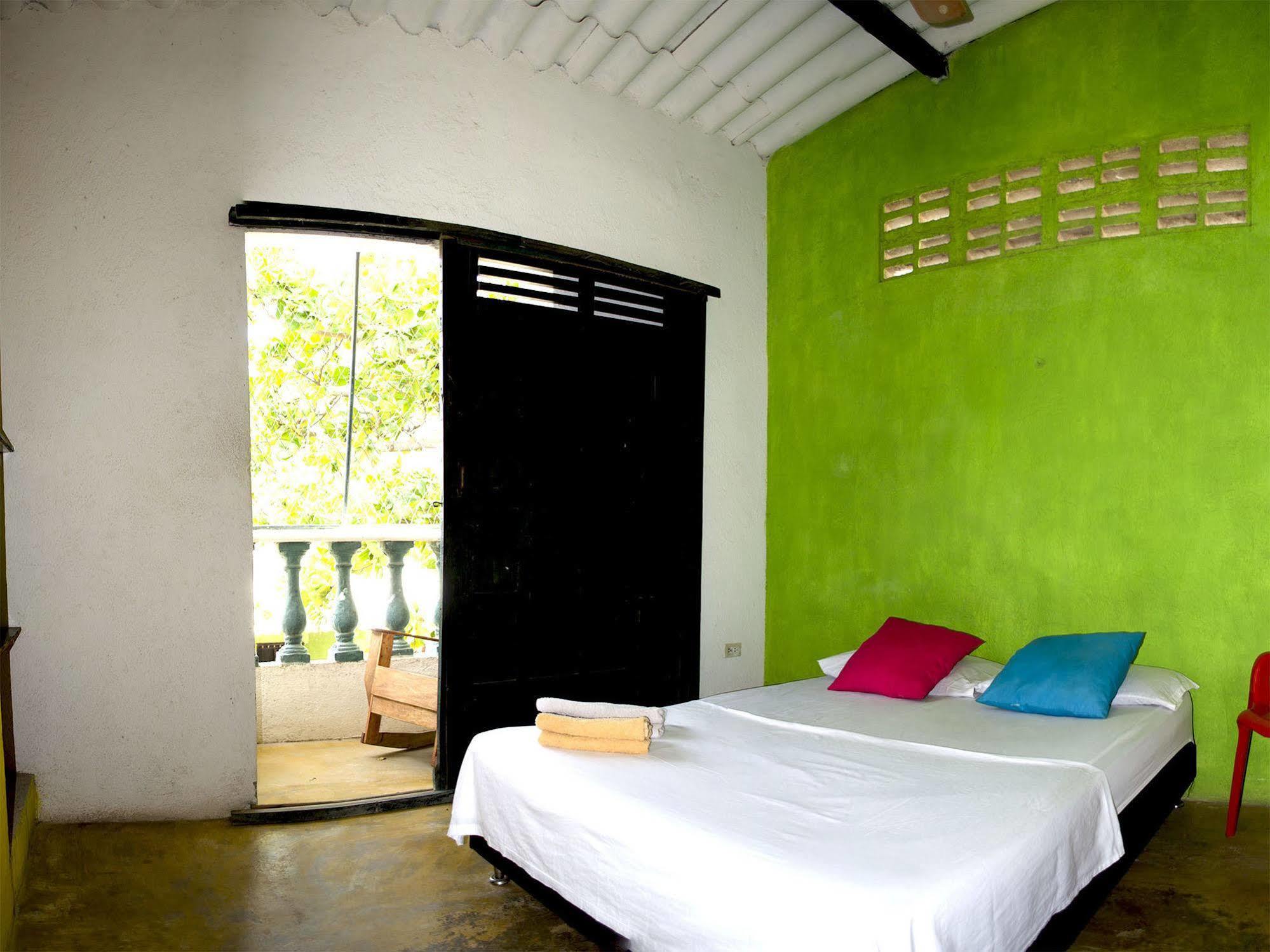 Hostel Villa Mary Taganga Buitenkant foto
