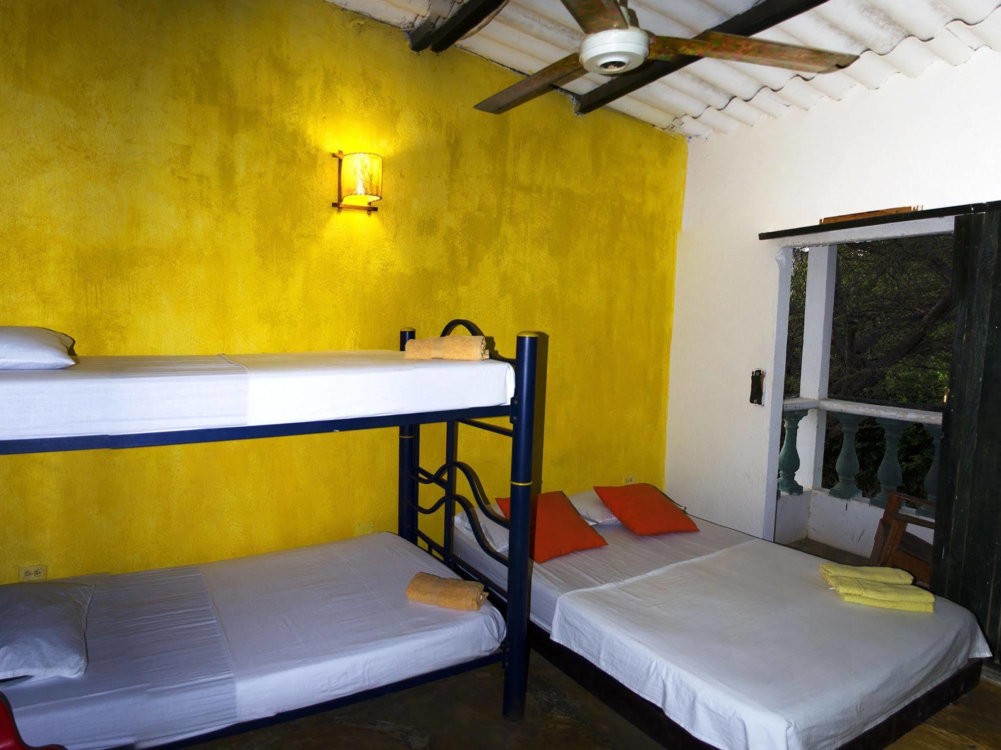 Hostel Villa Mary Taganga Buitenkant foto