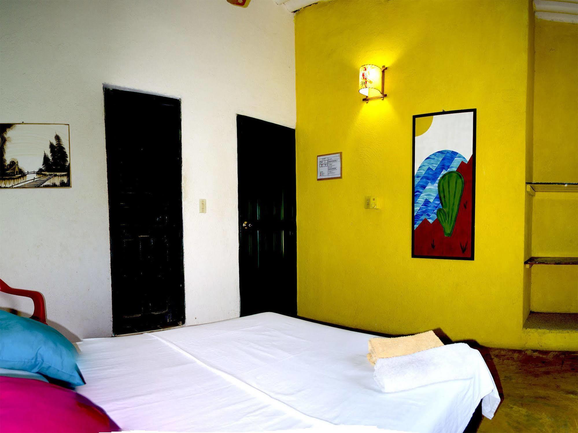 Hostel Villa Mary Taganga Buitenkant foto